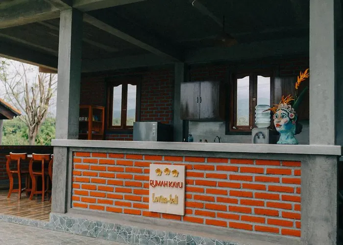 Rumah Kayu Villa *