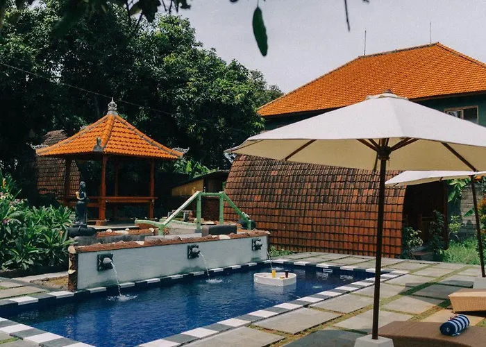Rumah Kayu Lovina Beach