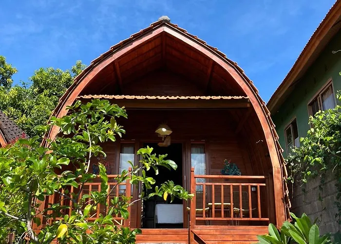 Rumah Kayu * Lovina Beach