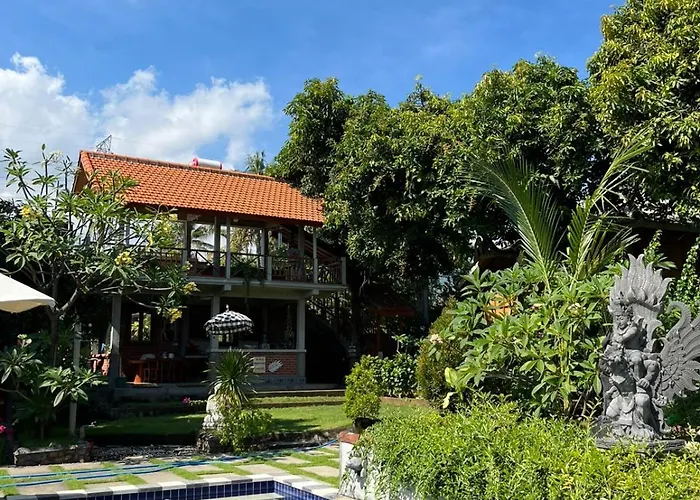 Rumah Kayu Villa *