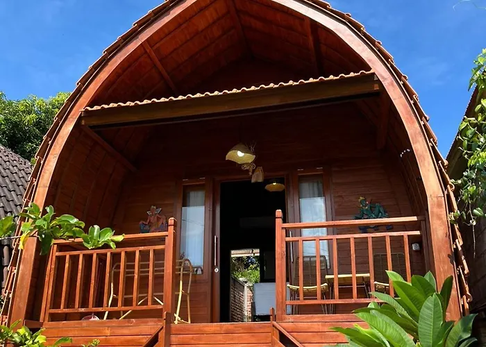 Rumah Kayu Lovina Beach